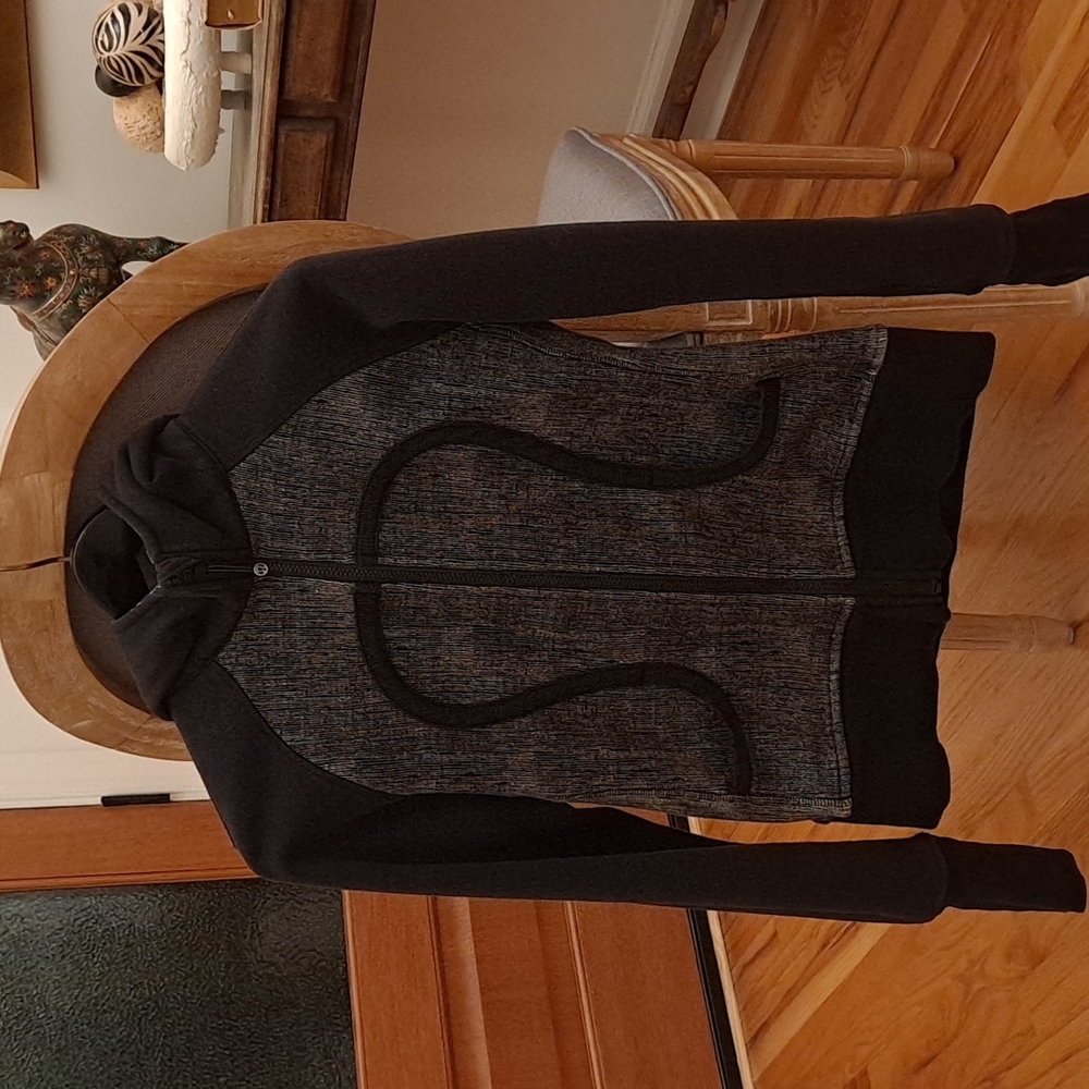 Lululemon women's scuba hoodie light cotton  fleece jacket